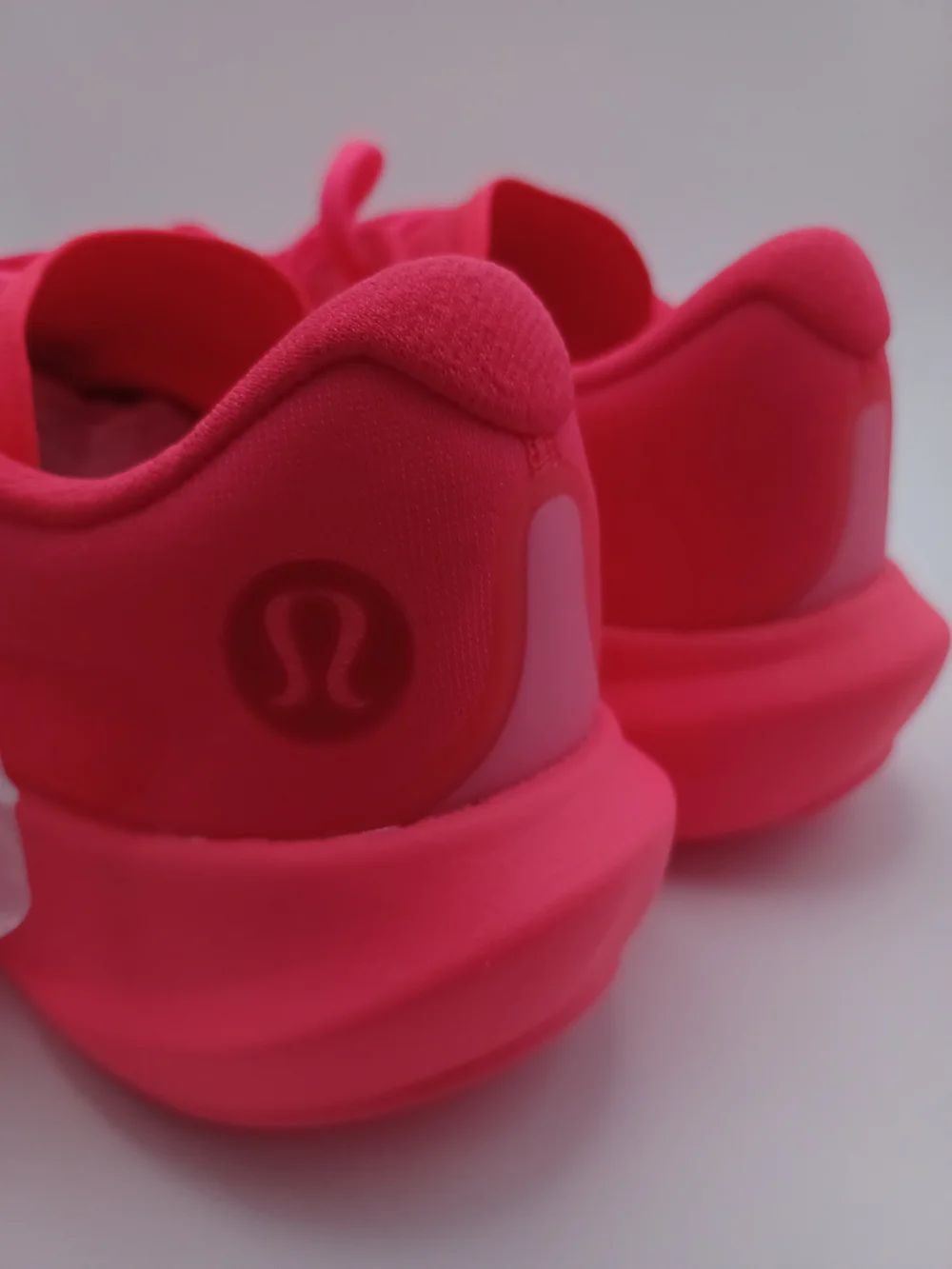 Lululemon Women's Split Shift Running Shoe in STBH/CRLS/CRYE Size 9